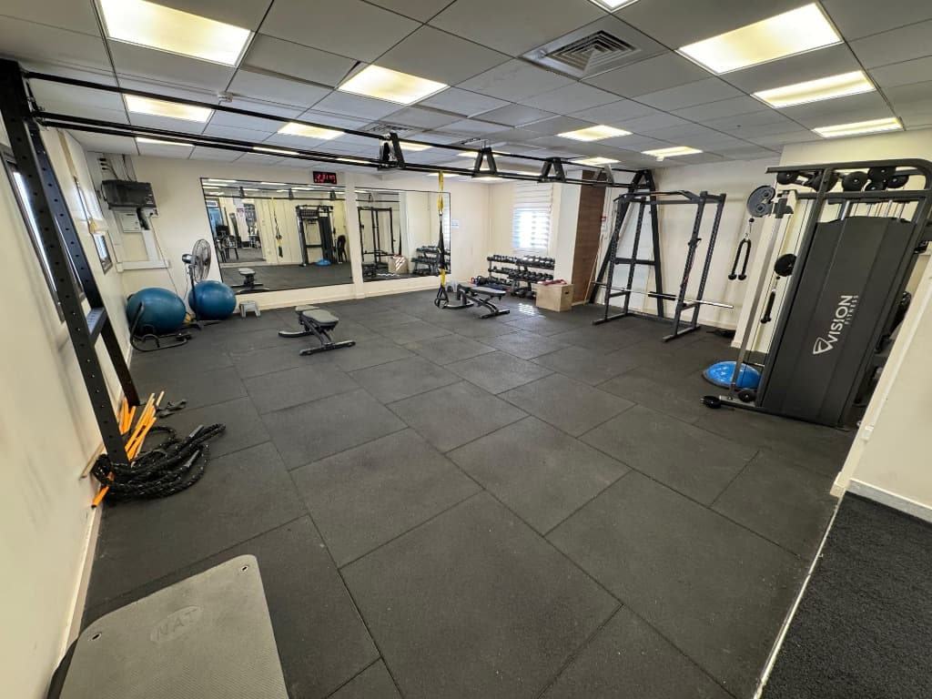 אולם הנשים — ציוד פונקציונלי ו-Battle Ropes